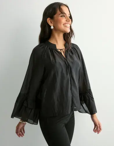 Vero Moda Vero Moda - Svart - Vmjenna 7/8 Frill Top Wvn Ga