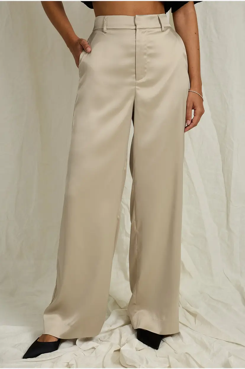 Joelle Brede dressbukser i sateng - Beige