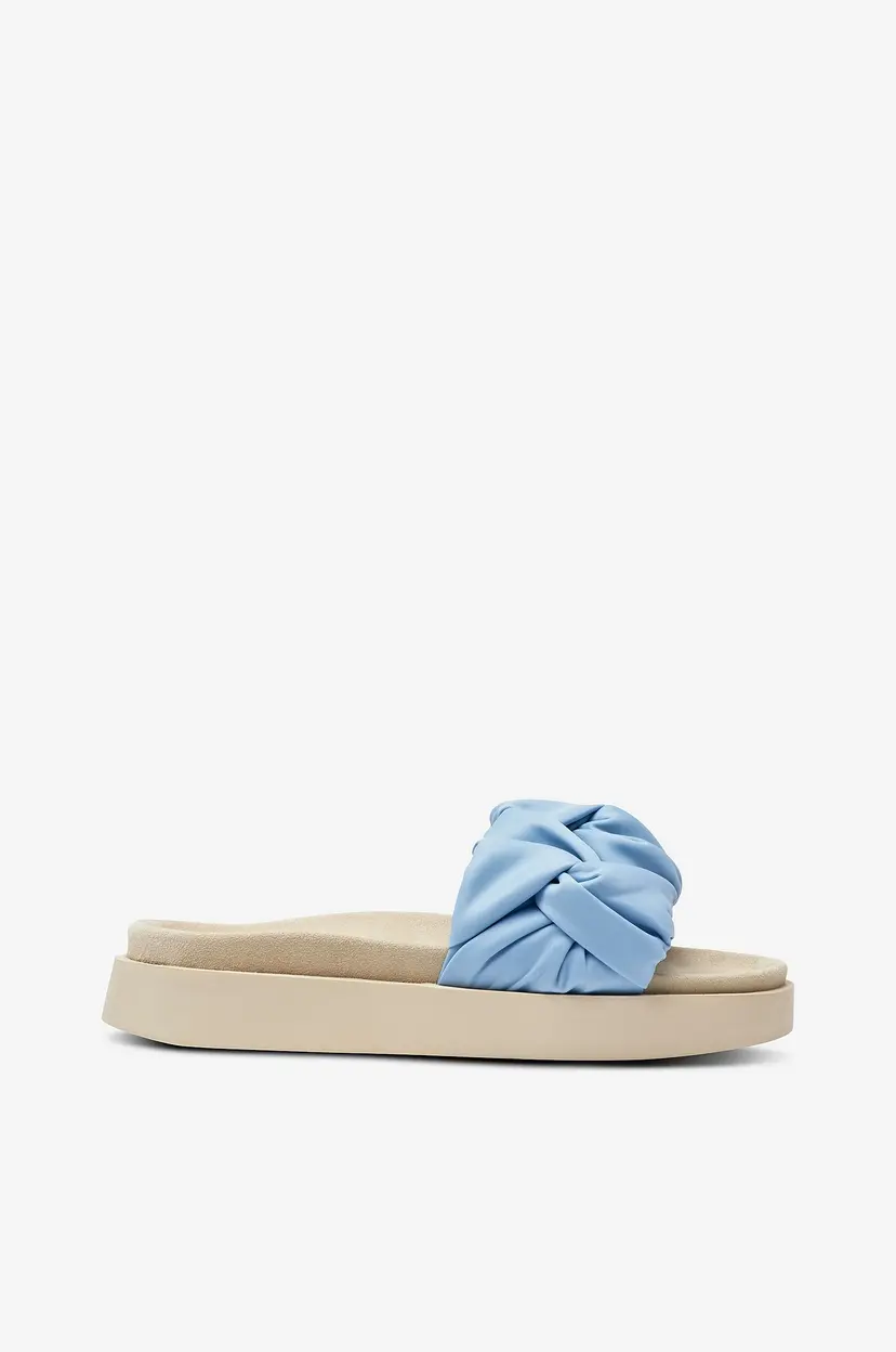 Inuikii Sandaler Fjord Flower - Blå