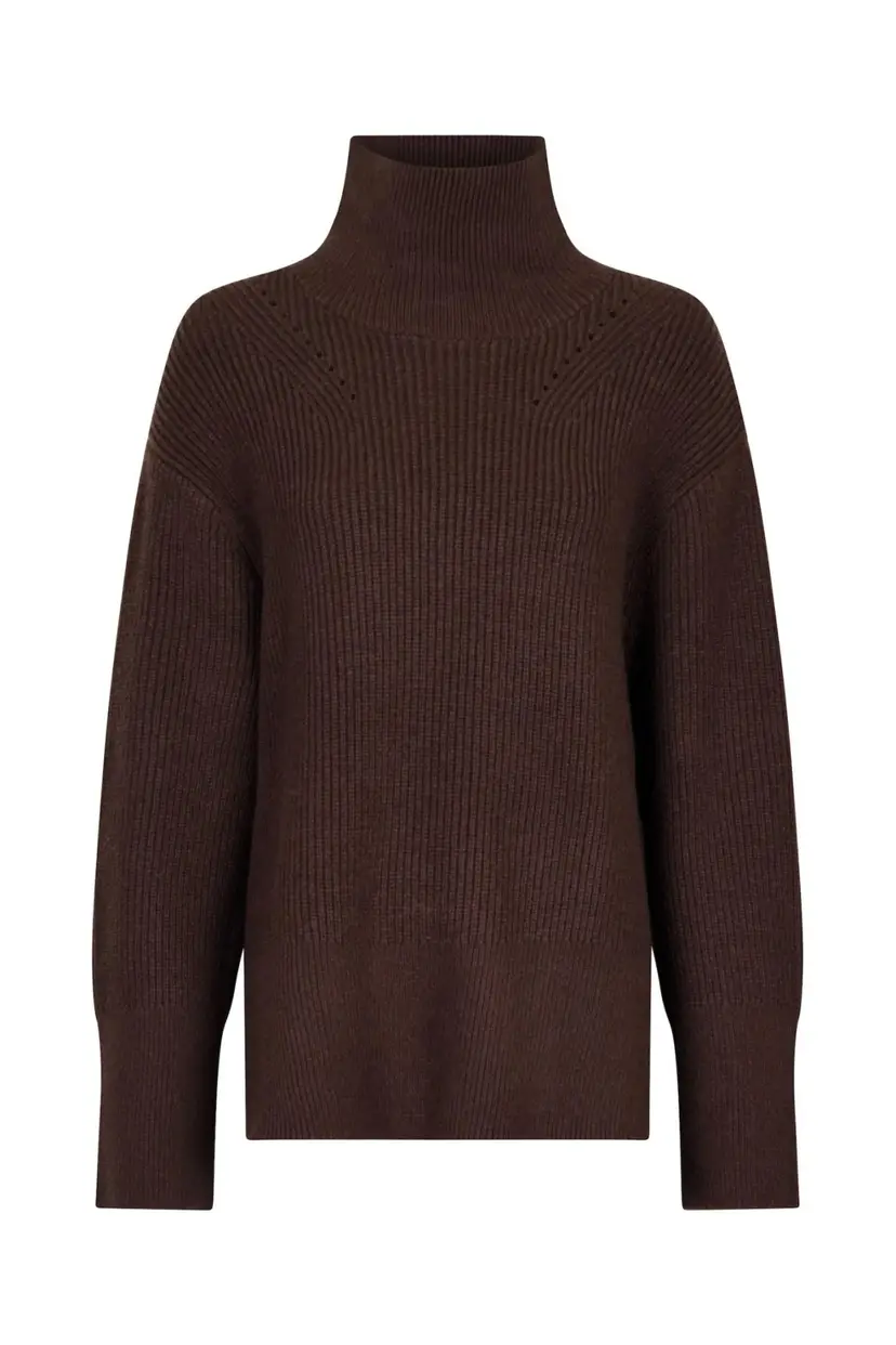 Neo Noir Fanning Solid Knit Blouse