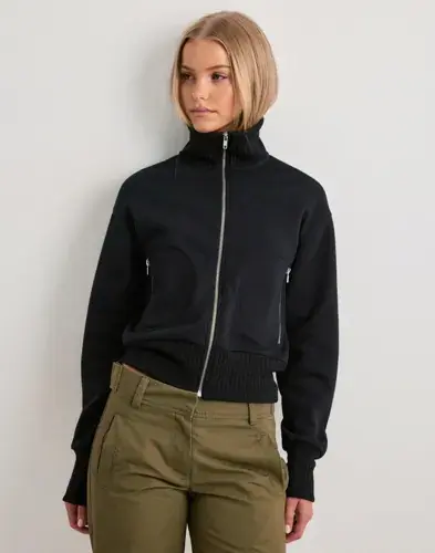 Nelly Nelly - Svart - Ultimate Zip Sweat