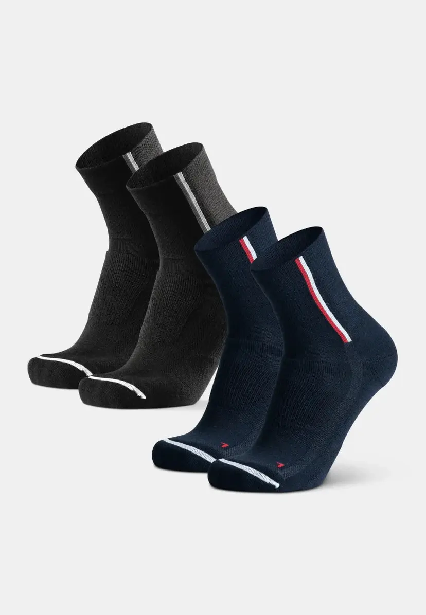DANISH ENDURANCE MERINO QUARTER CYKELSTRØMPER fra DANISH ENDURANCE, Sort | Marine blå, 43-47