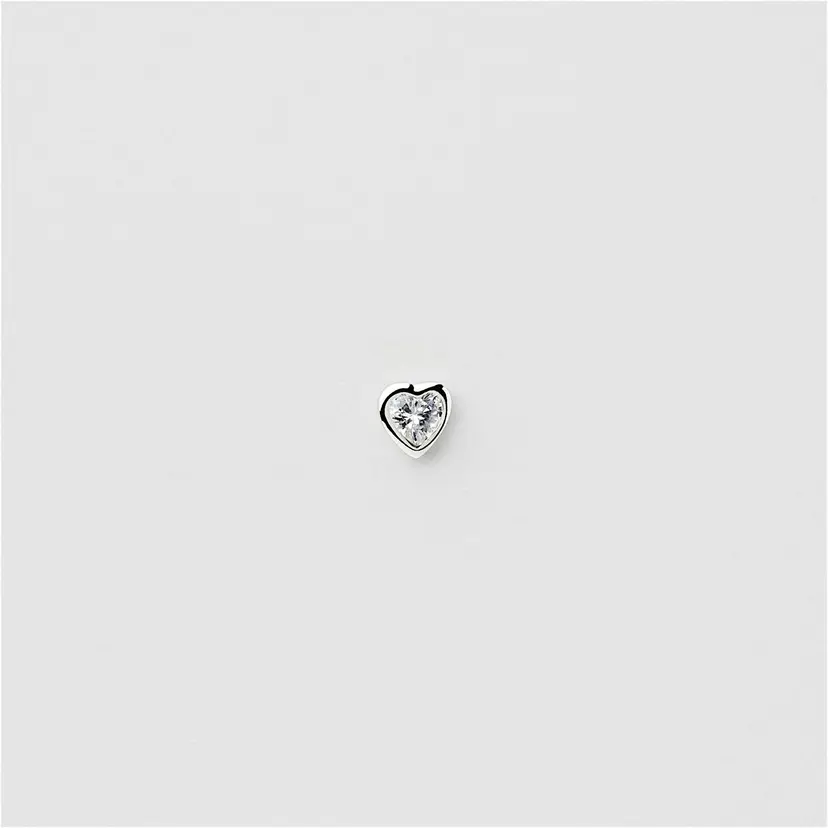 Safira Bezel Heart Piercing