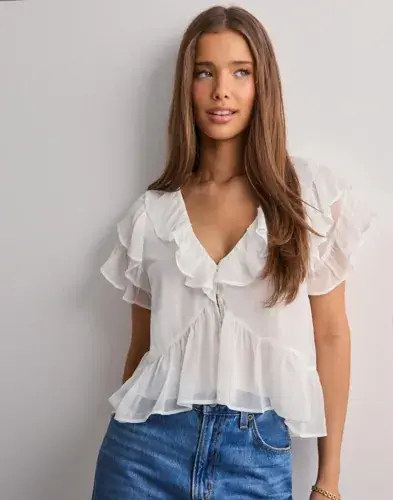 Nelly Nelly - Hvit - Dreamy Flounce Blouse
