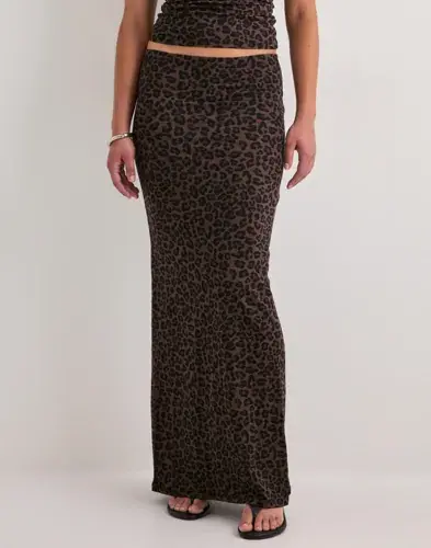 Nelly Nelly - Brun - Perfect low waist printed skirt