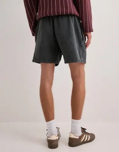 Adidas Originals Adidas Originals Ess Sho Joggeshorts Svart