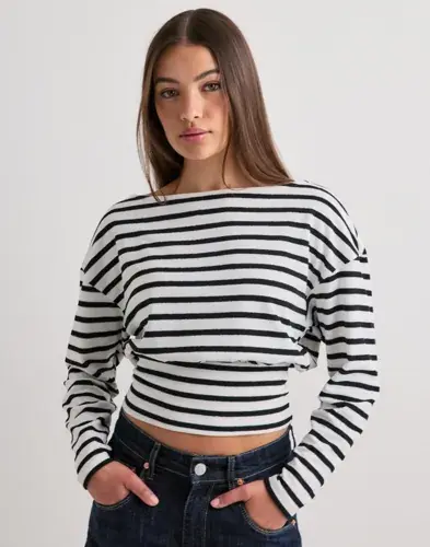 Nelly Nelly - Svart - Stripe Knit Sweater