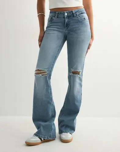 Nelly Nelly - Blå - Low Waist Perfect Bootcut Jeans