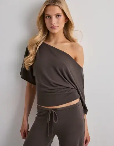 Nelly Nelly - Brun - My Chill Shoulder Top