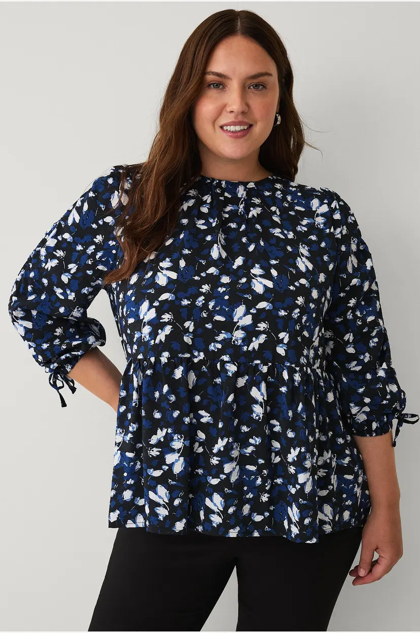 Ellos Plus collection Bluse med peplum - Blå