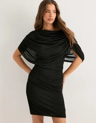 Neo Noir Neo Noir - Svart - Mottuna Drapy Mesh Dress