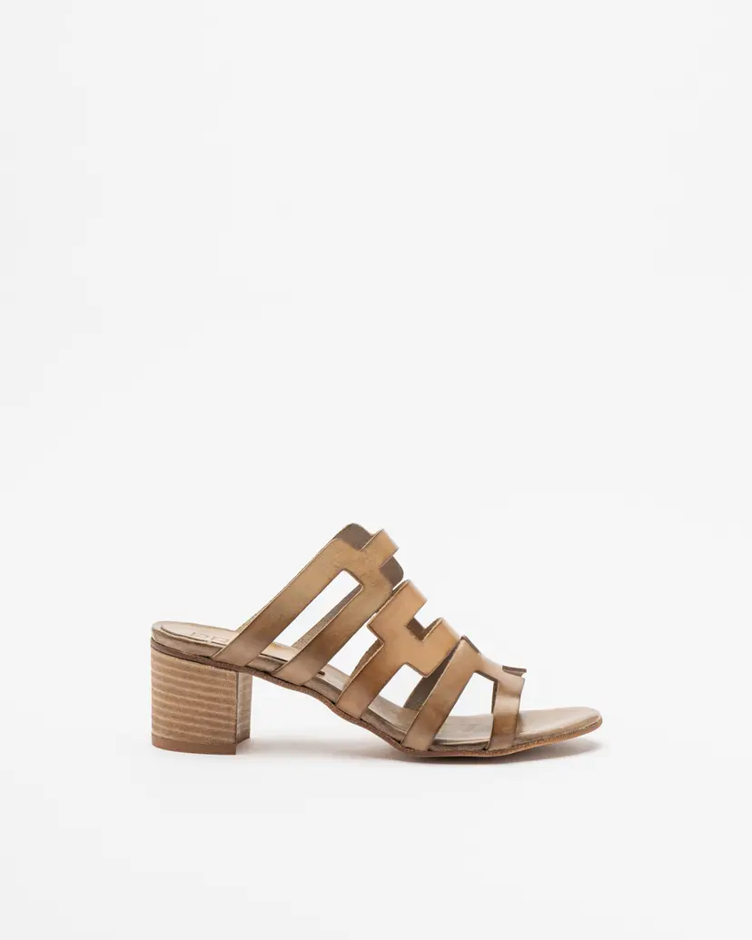 PROF PROF T609 Taupe Clogs