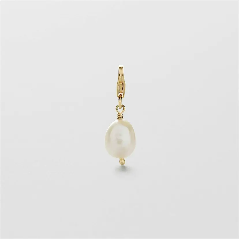 Safira Pearl Charm