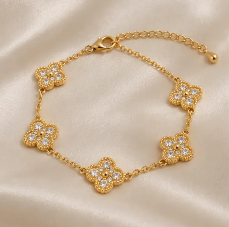 Aiyanna Lone Four Leaf Bracelet
