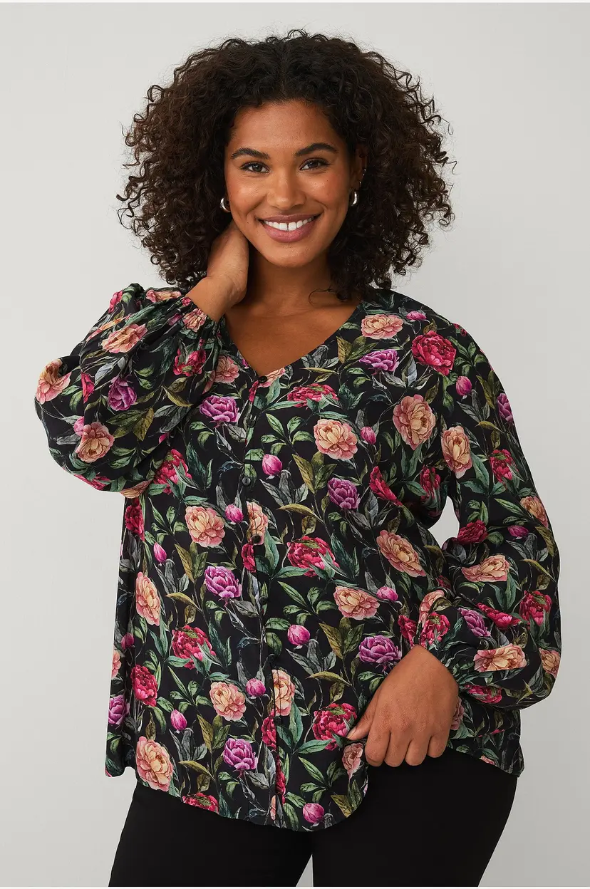 Ellos Plus collection Bluse med puffermer - Svart