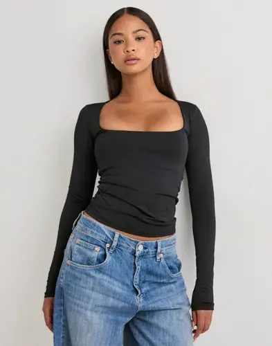 Nelly Nelly - Svart - Built In Bra Scoop Neck Ls Top