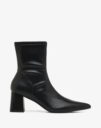 Nelly Nelly - Svart - Pointy Ankel Boot