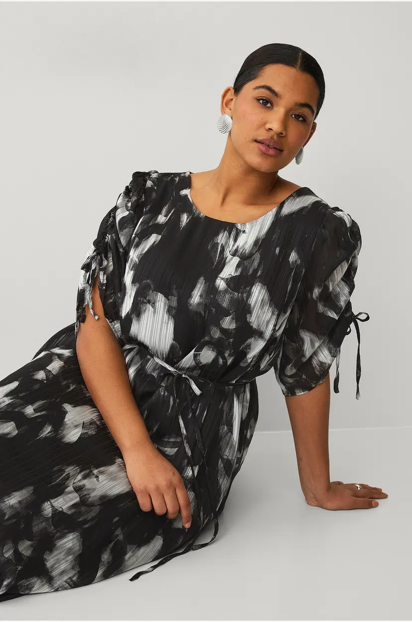 KAFFE Curve Kjole kcLiva Midi Dress - Svart