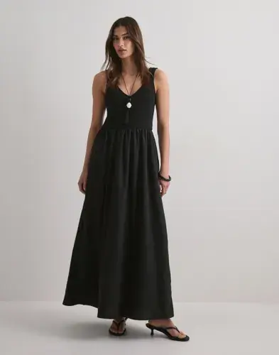 Vero Moda Vero Moda - Svart - Vmvally Sl Long Dress Jrs Noos