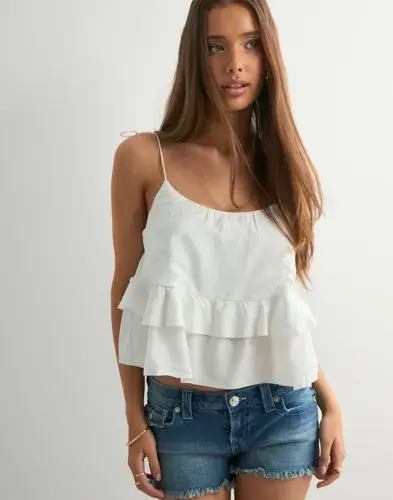 Nelly Nelly - Hvit - Volume Flounce Top