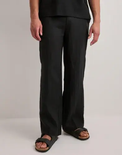 Que Sera Sera Que Sera Sera Logan Loose Linen Pant Linbukser Svart