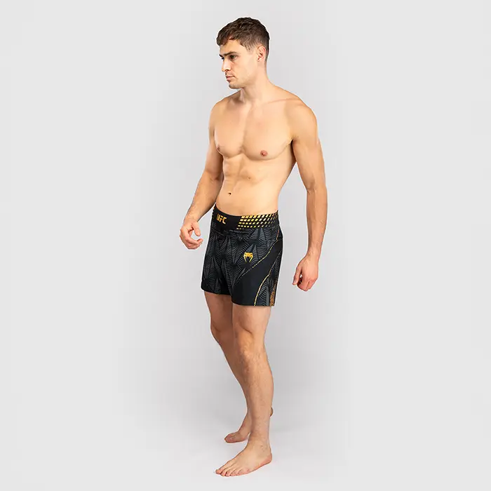 Venum UFC Zenith by Venum Fight Night Fightshorts Kort modell Svart Gull