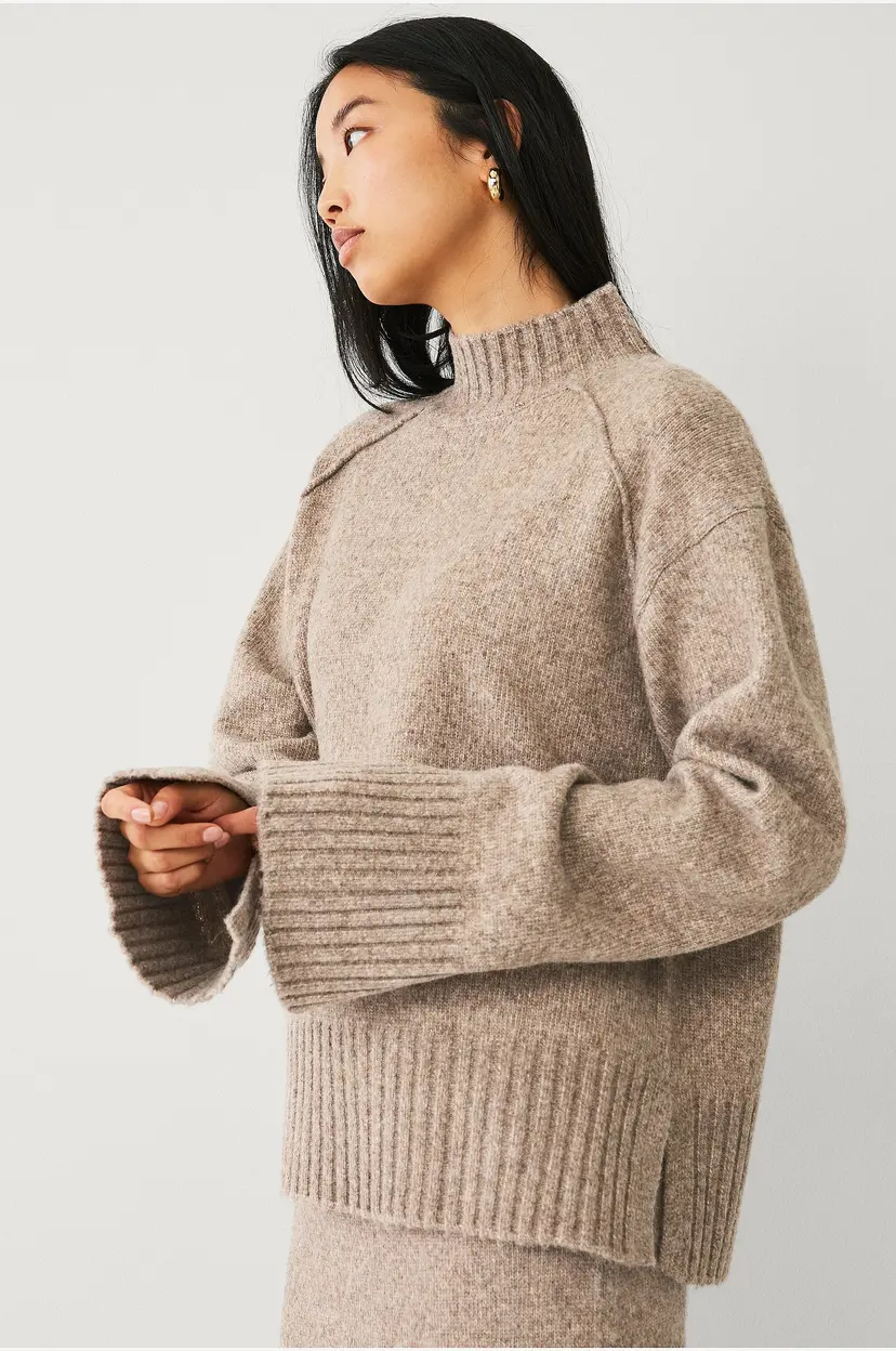 Ellos Collection Strikket genser med høy krage - Beige