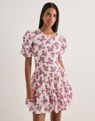 Neo Noir Neo Noir - Hvit - Annitas Starling Flower Dress