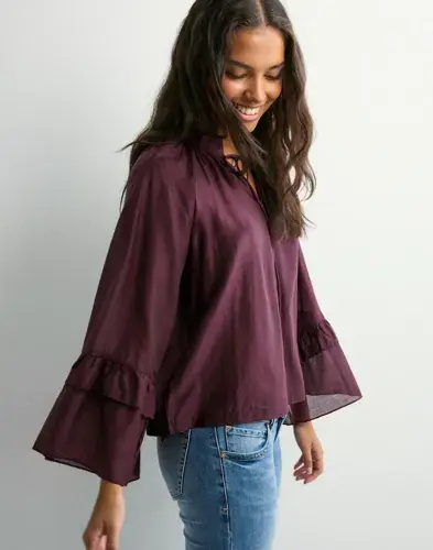 Vero Moda Vero Moda - Rød - Vmjenna 7/8 Frill Top Wvn Ga