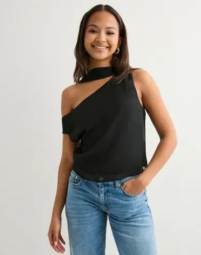 Nelly Nelly - Svart - Shawl Top