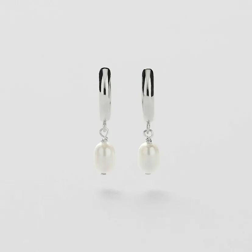 Safira Mini Pearl Hoops