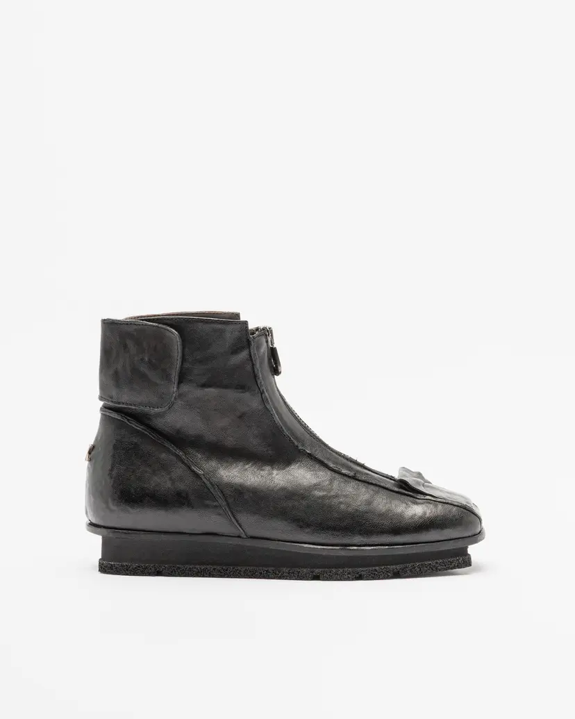 Le Ruemarcel Le Ruemarcel MAKOTO D2070 Black Ankle Boots