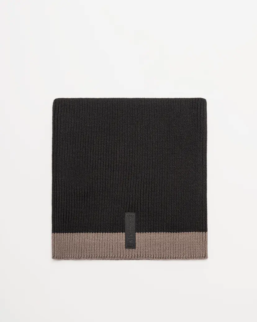 Emporio Armani Emporio Armani XM001539 Black Stole
