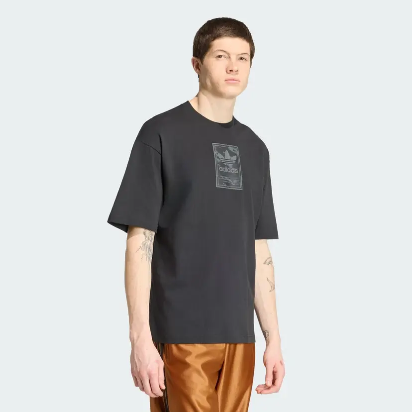 Adidas CAMO TEE TONGUE LABEL T-skjorte