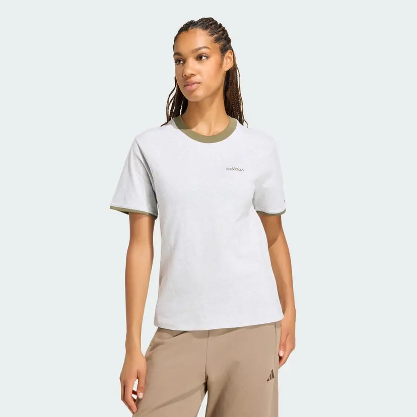 Adidas Seasonal Essentials Colorpop T-skjorte med brodert grafikk