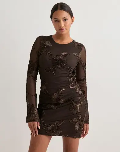 Vero Moda Vero Moda - Brun - Vmquinn Ls Short Dress Exp