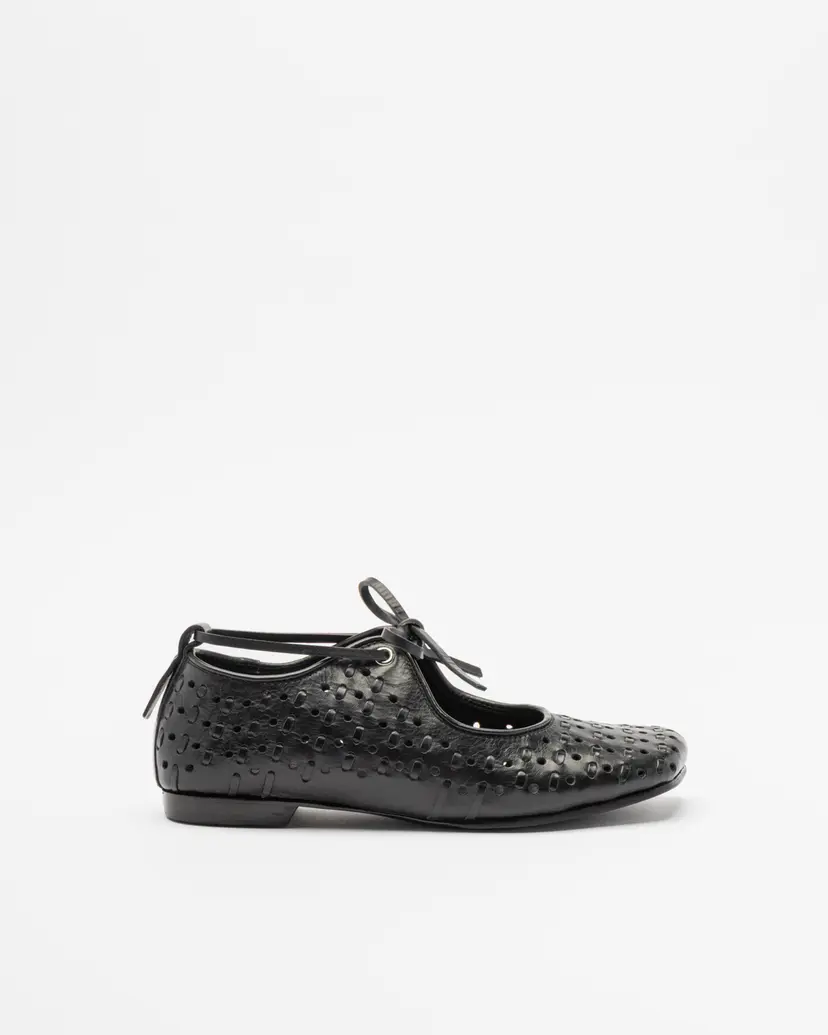 PROF PROF Y21-4 Black Shoes