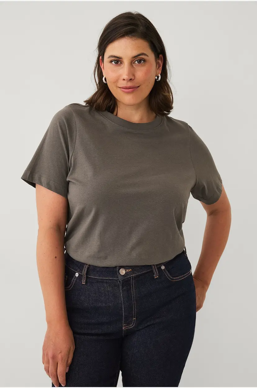 Ellos Plus collection T-skjorte med rund halsringning - Brun