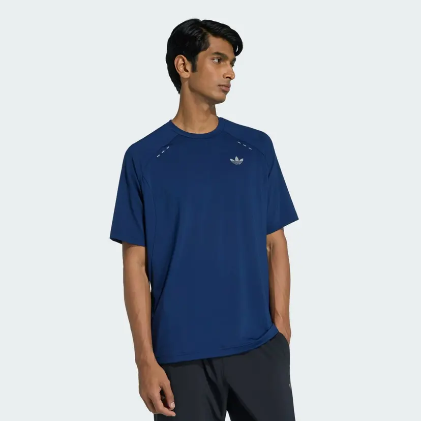Adidas TECH TREFOIL ESSENTIALS POLYESTER T-SKJORTE