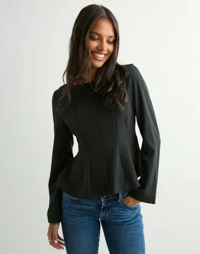 Pieces Pieces - Svart - Pcjossa Ls Boatneck Top Wvn D2D Pp