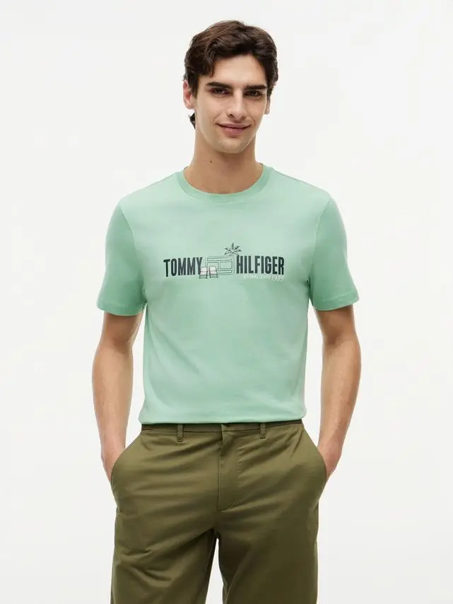 Tommy Hilfiger SUMMER CHEST GRAPHIC REGULAR TEE