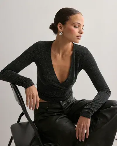 Nelly Nelly - Svart - Wrap Lurex Top
